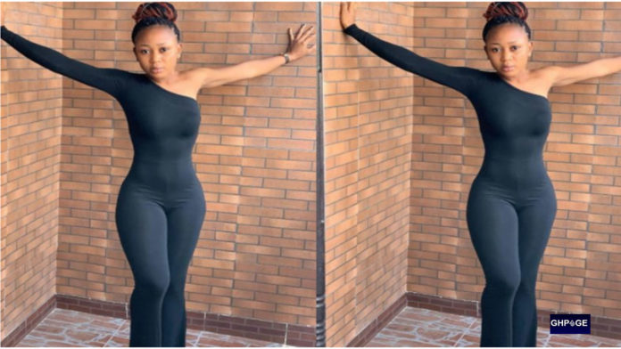 PHOTOS: Akuapem Poloo breaks promise, goes raw again to show off “nyash