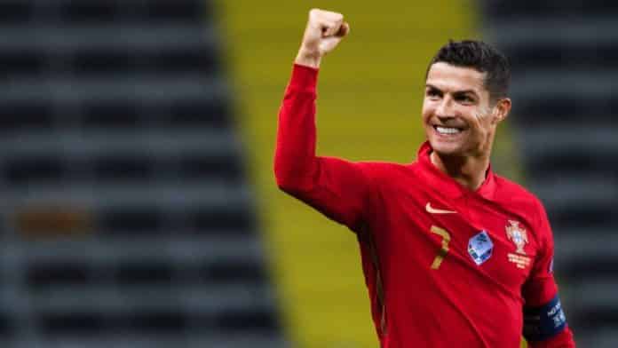 Cristiano Ronaldo becomes first person to reach 300m followers on Instagram