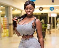 Photos – Princess Shyngle storms the shopping mall almost naked
