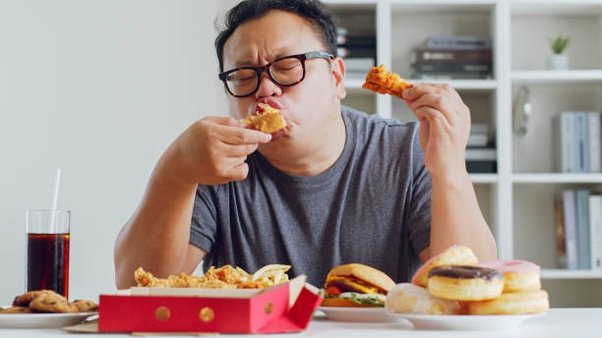 This is what happens to your body when you eat too fast