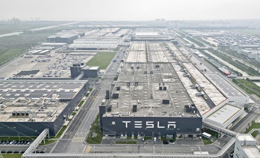 Despite escalating trade tensions, Tesla is constructing a massive battery facility in Shanghai.